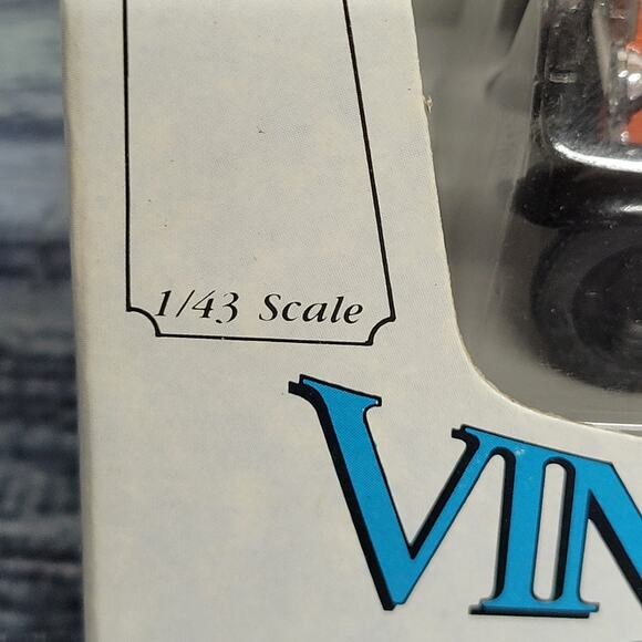 Vtg 1985 Ertl Vtg vehicles 1/43 scale diecast 1930 Chevy truck Younge coal & ice - Picture 3 of 11